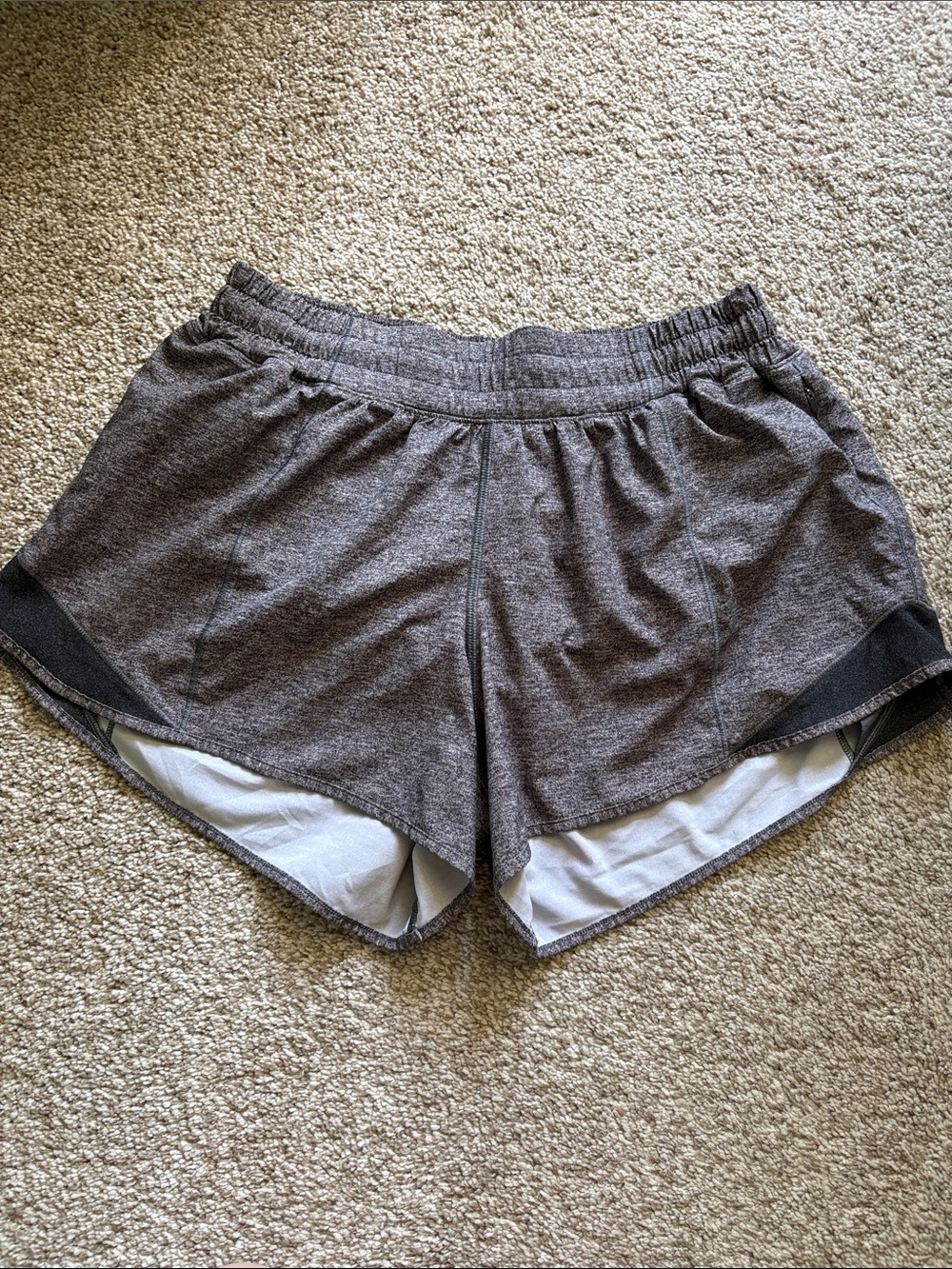 Lululemon Hotty Hot Shorts 4”